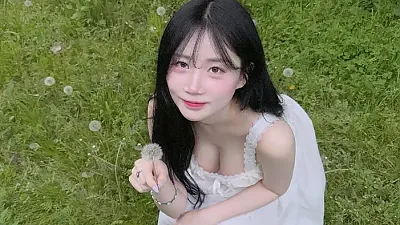 소녀스런 내여친을 바라보는 내시선