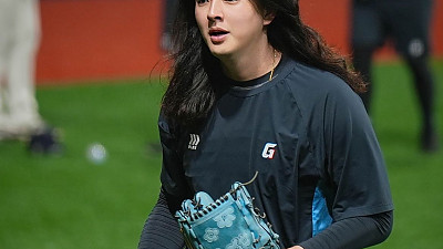 미용사 : 손님 이건 드라이에요