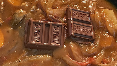 일본인들이 카레에 넣는 의외의 재료.jpg