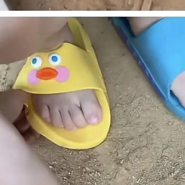 아들이 신은 슬리퍼를 보고 오열한 엄마.jpg