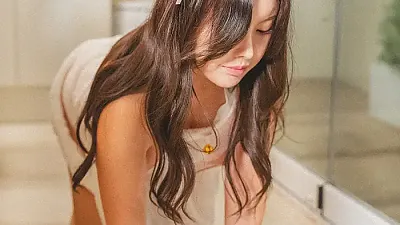 정블리, 한국 리얼그래픽 No.123 「고양이 자세 청소」